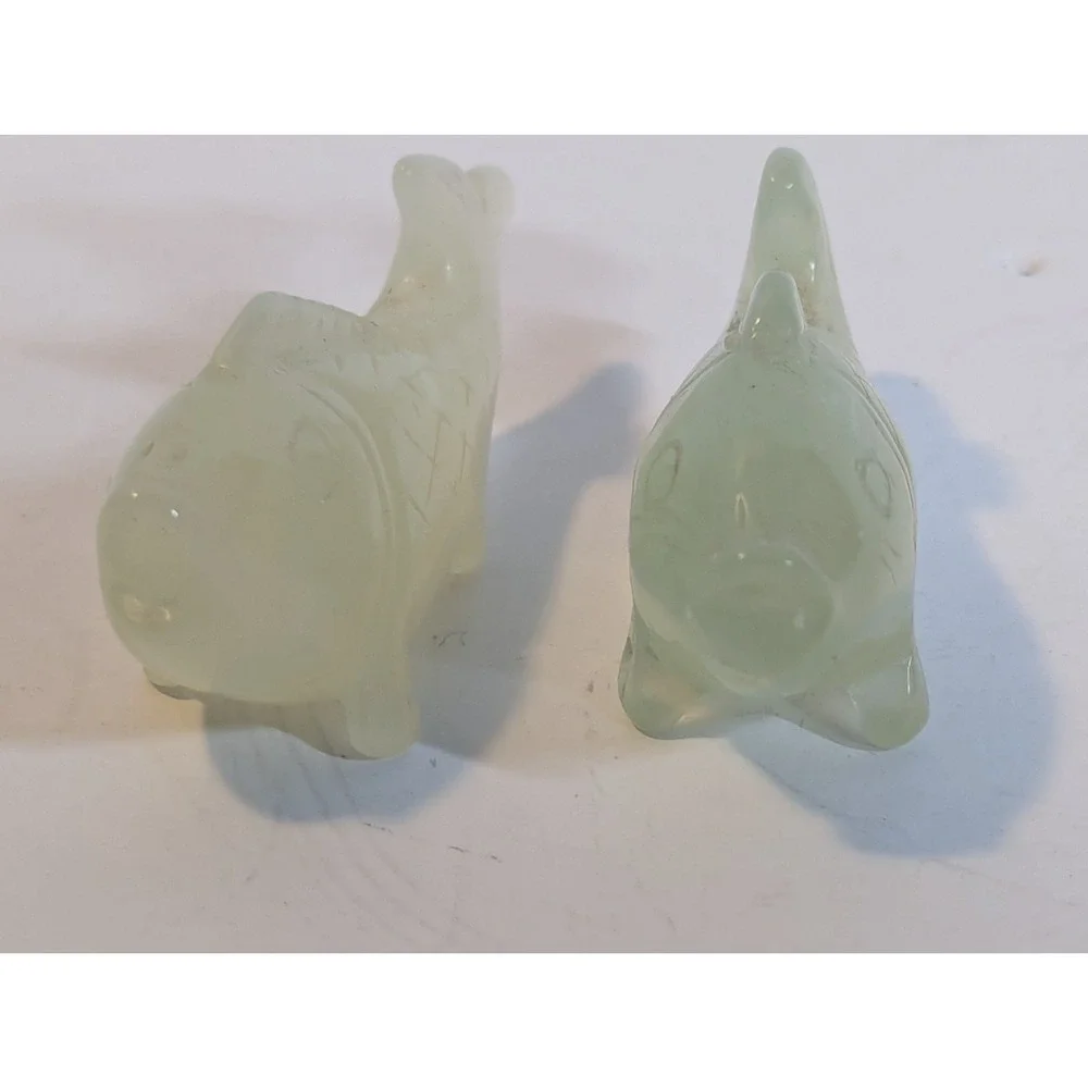 Hand‎ Carved Jade Fish Statues 1 1/4 in